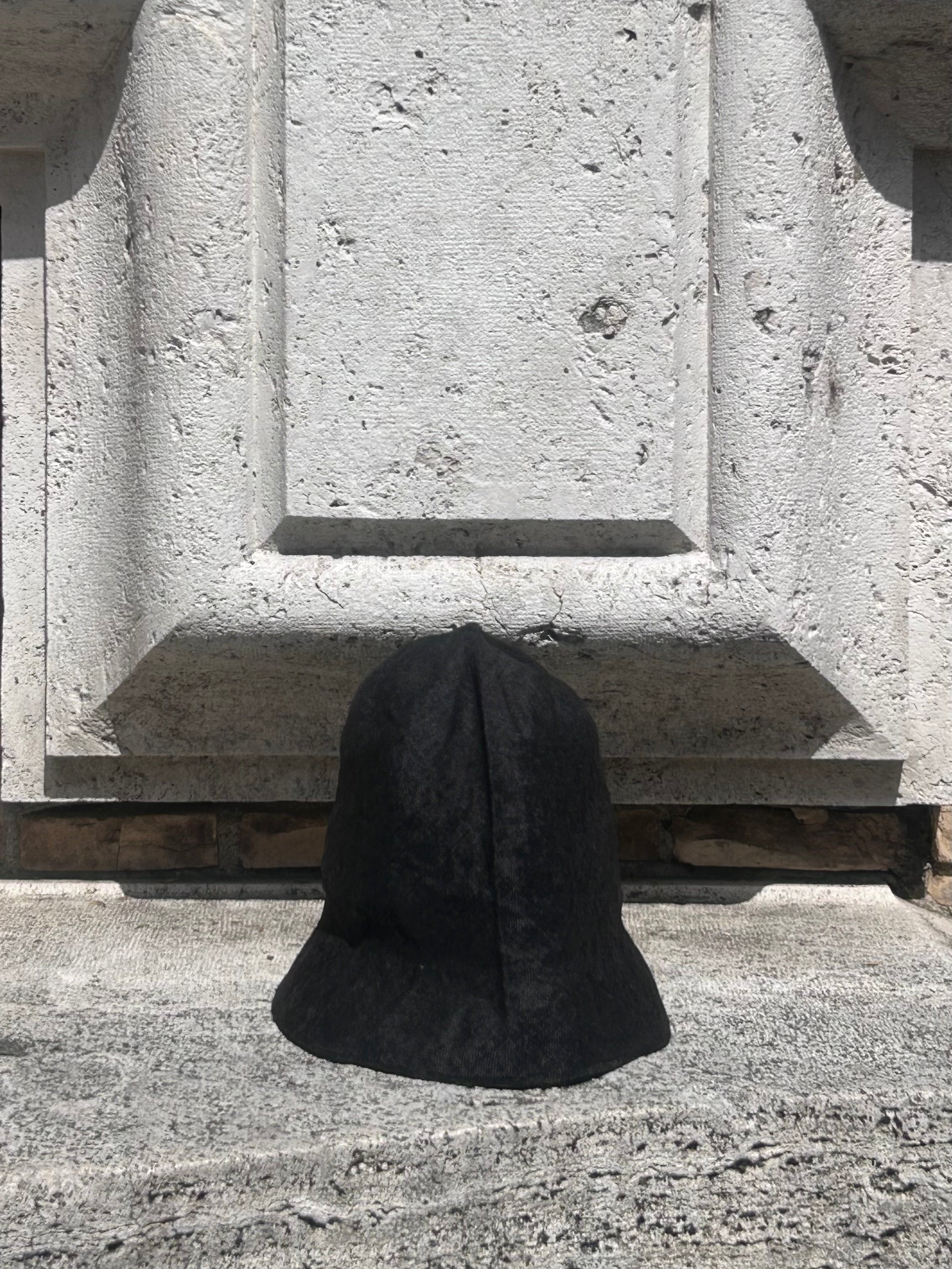 Cono Parasisal Black Straw